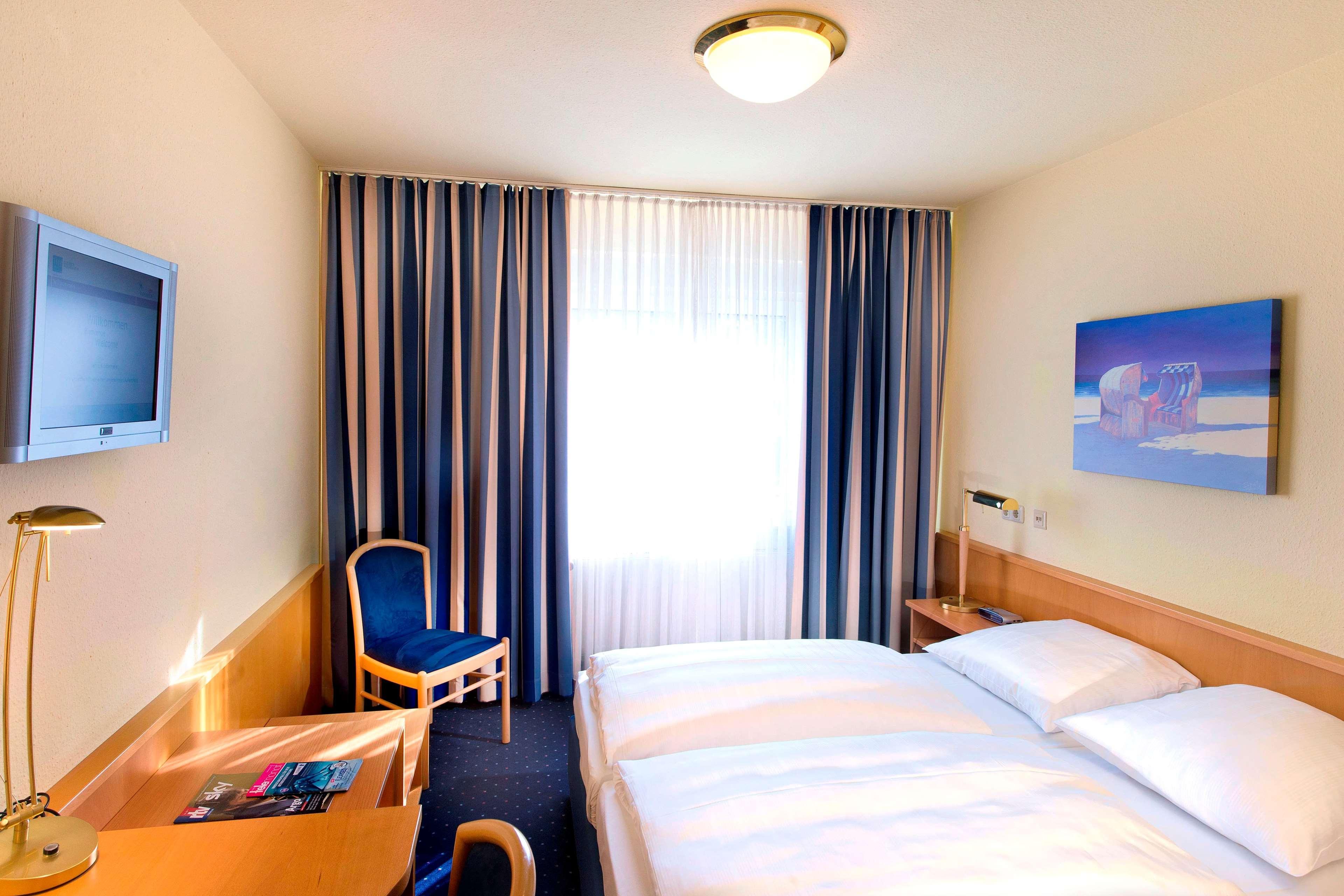 מלון Tryp By Wyndham Luebeck Aquamarin חדר תמונה