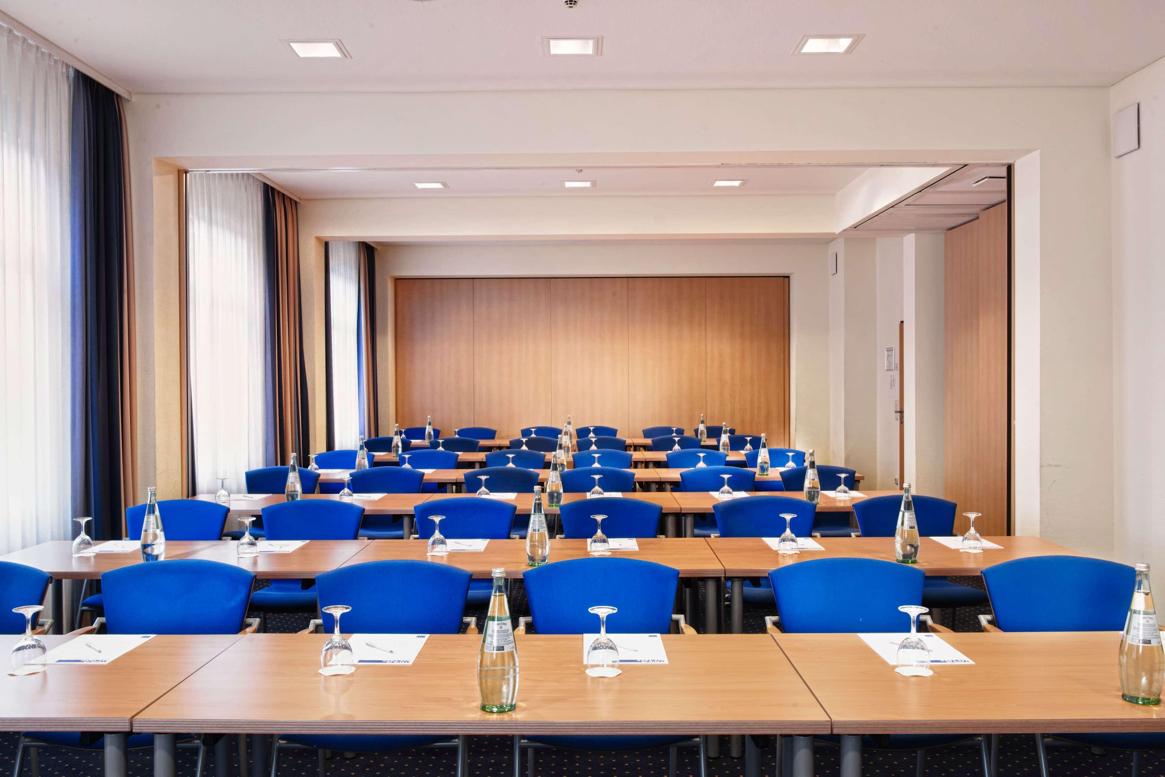מלון Tryp By Wyndham Luebeck Aquamarin מראה חיצוני תמונה